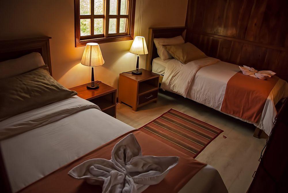 The Wooden House Hotel Puerto Villamil Dış mekan fotoğraf