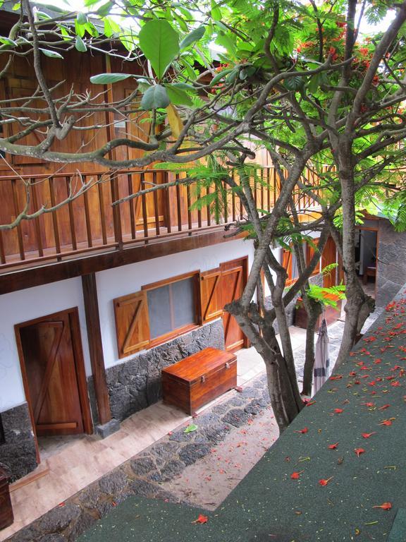 The Wooden House Hotel Puerto Villamil Dış mekan fotoğraf